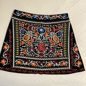 Embroidered mini skirt